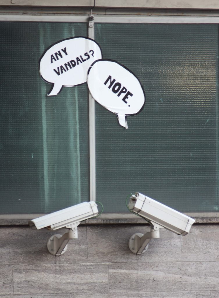 מצלמות אבטחה אנטי ונדל