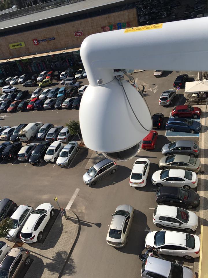 התקנת מערכת מצלמות אבטחה בחניונים ( + זיהוי לוחיות רישוי LPR)