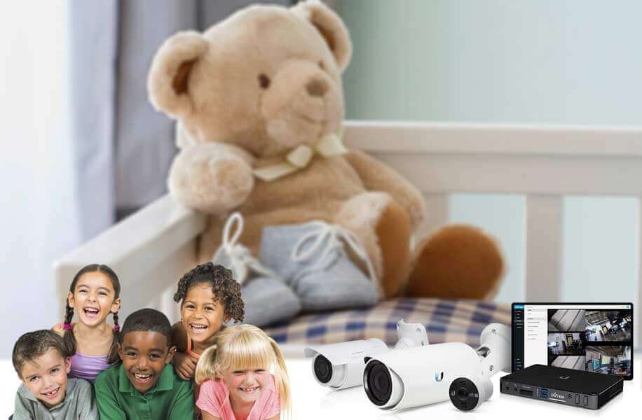 מצלמת אבטחה נסתרת למטפלת