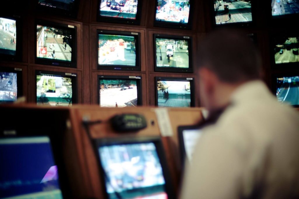 מצלמות אבטחה במעגל סגור CCTV